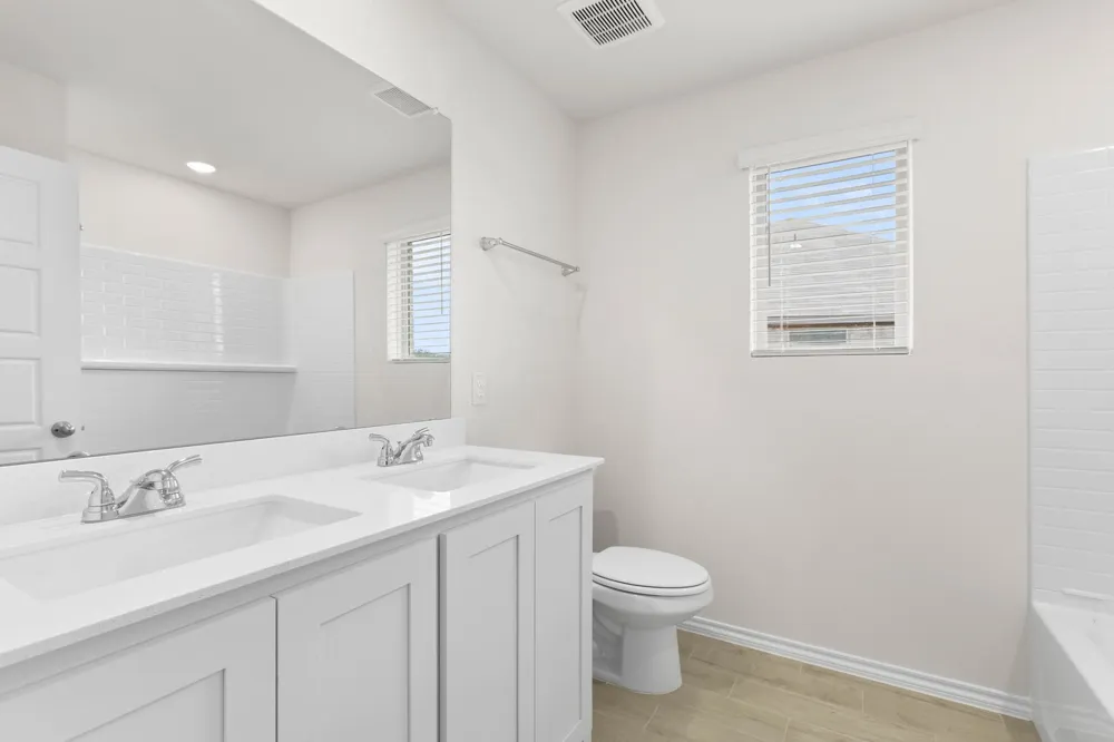 2613 River Bank Drive Burleson, TX 76028