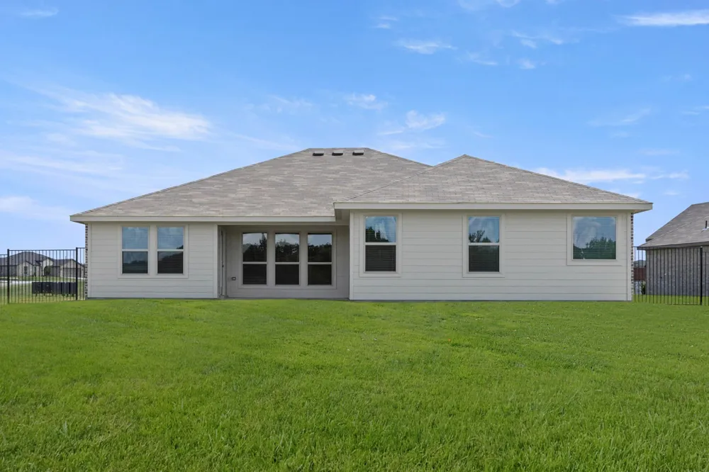 2613 River Bank Drive Burleson, TX 76028
