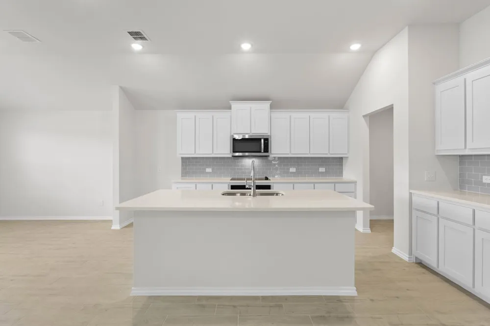 2613 River Bank Drive Burleson, TX 76028