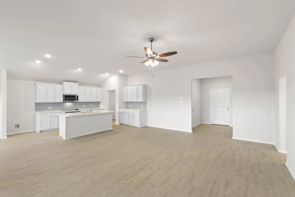 2613 River Bank Drive Burleson, TX 76028
