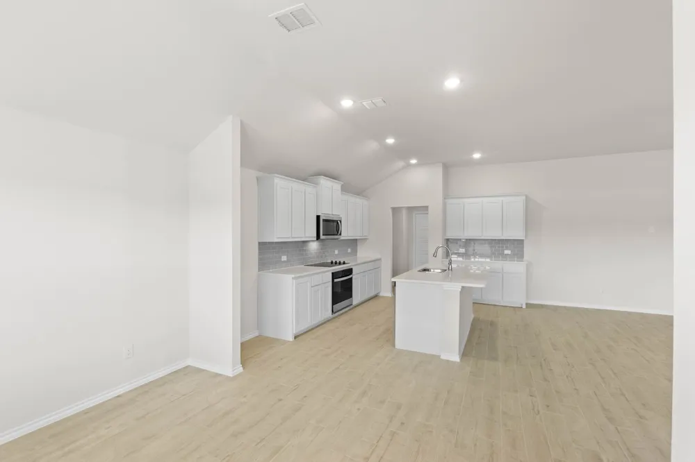 2613 River Bank Drive Burleson, TX 76028