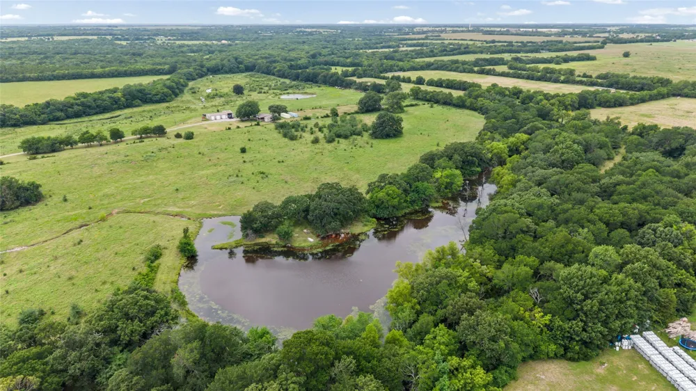 32 S Hwy 121 Highway Bonham, TX 75418