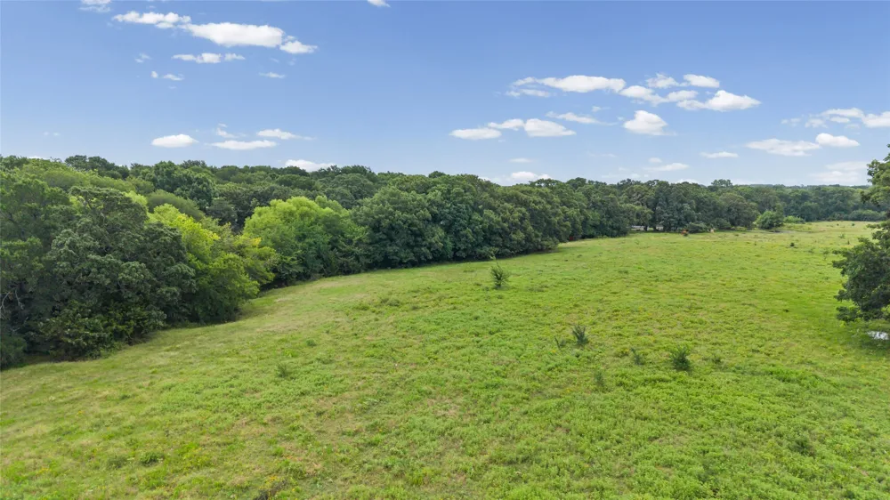 32 S Hwy 121 Highway Bonham, TX 75418