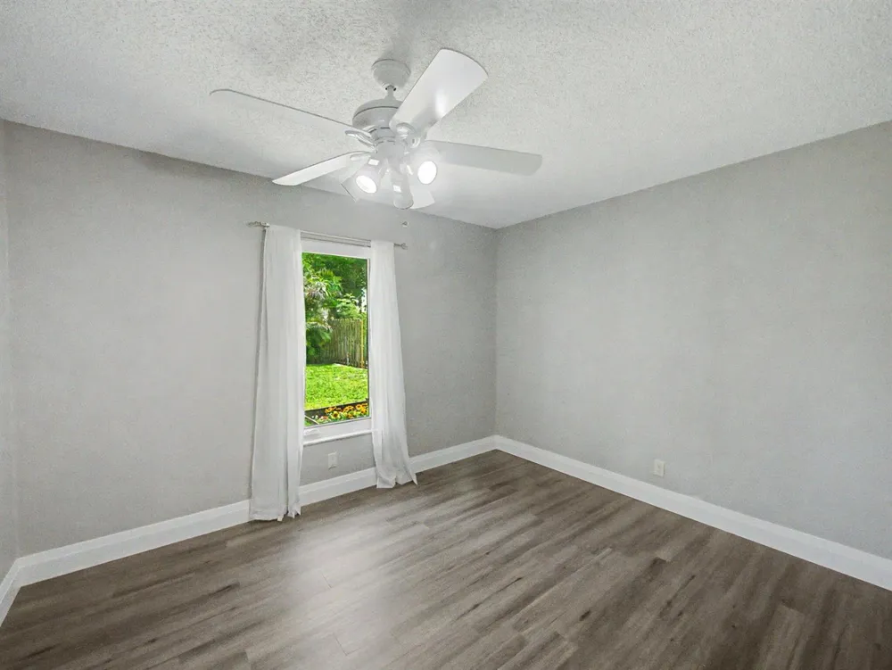 126 Chapel Lane Tequesta, FL 33469