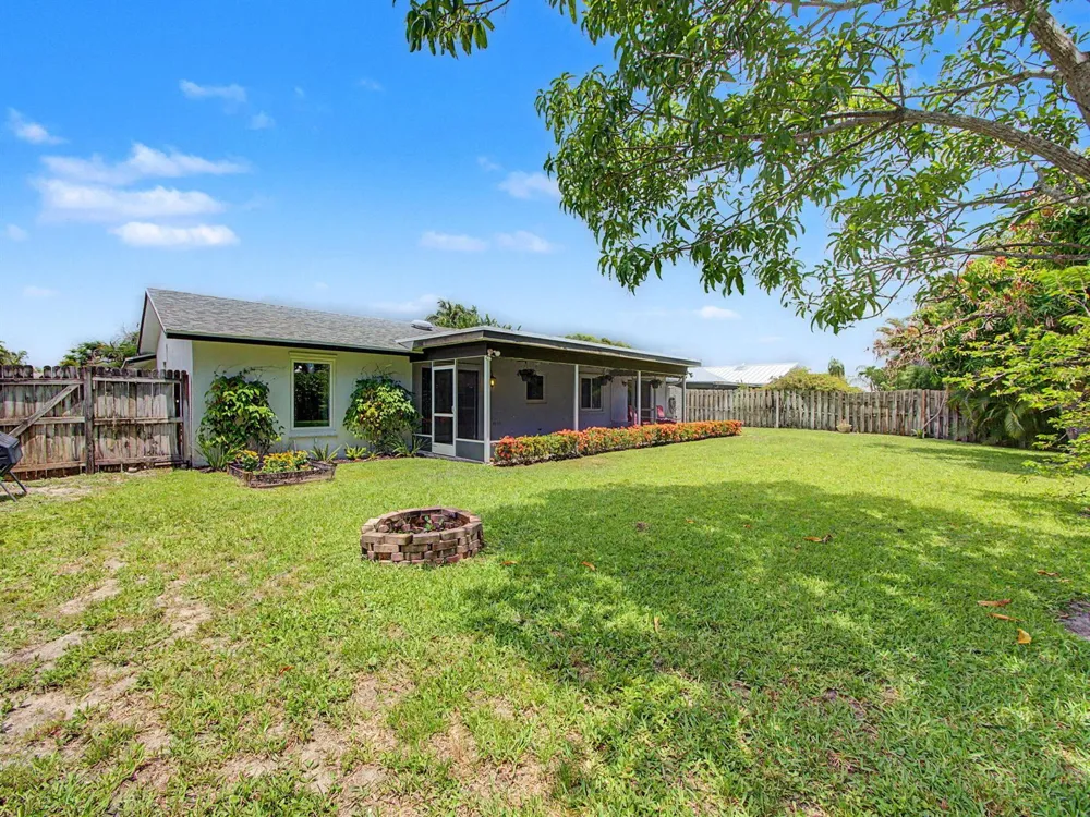 126 Chapel Lane Tequesta, FL 33469