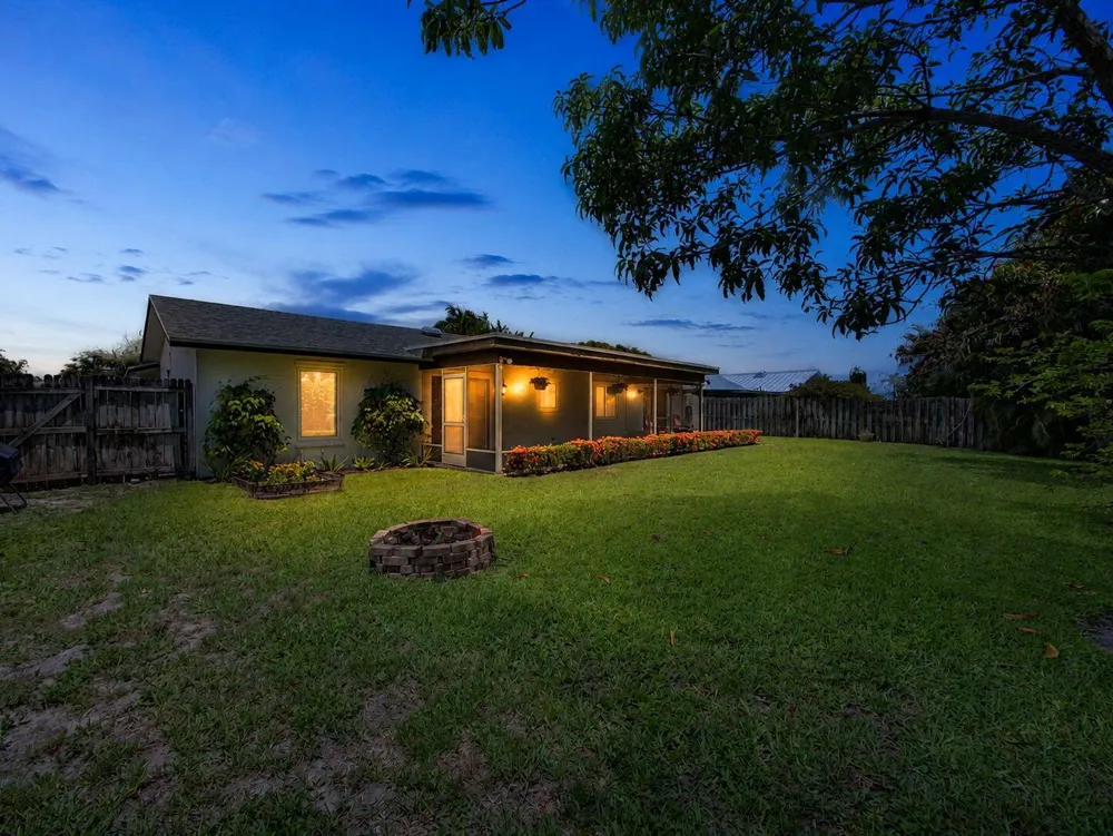 126 Chapel Lane Tequesta, FL 33469