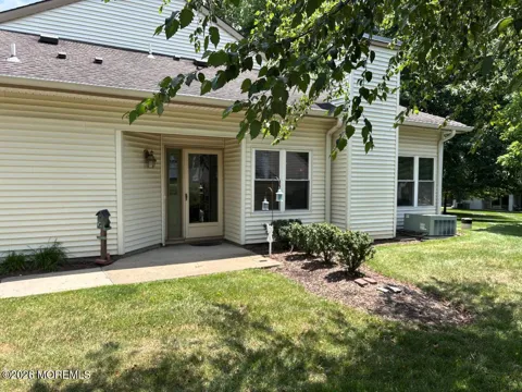 218 Ravenswood Road
