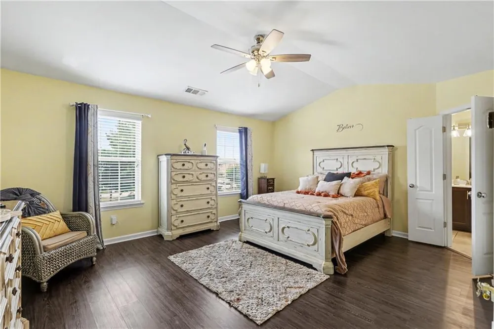 5563 Radford Loop Fairburn, GA 30213