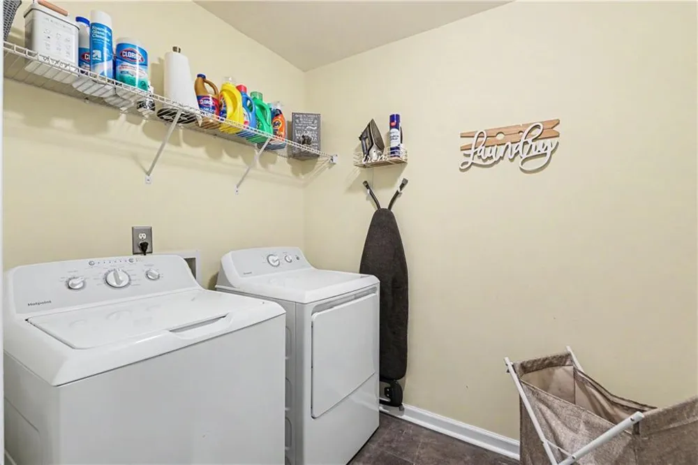 5563 Radford Loop Fairburn, GA 30213