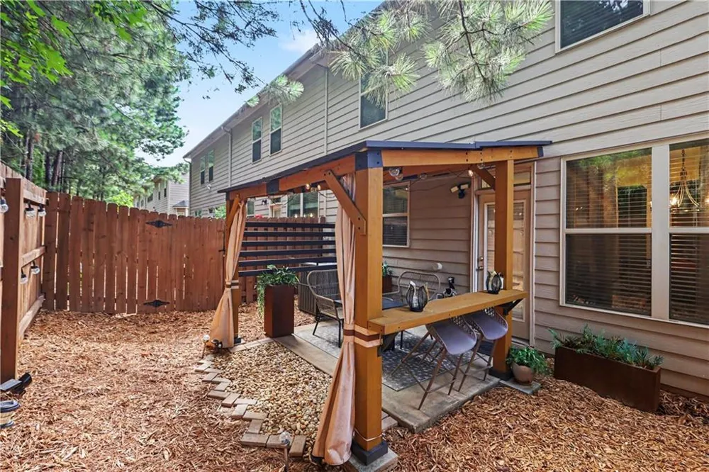 5563 Radford Loop Fairburn, GA 30213