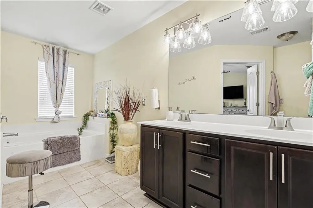 5563 Radford Loop Fairburn, GA 30213