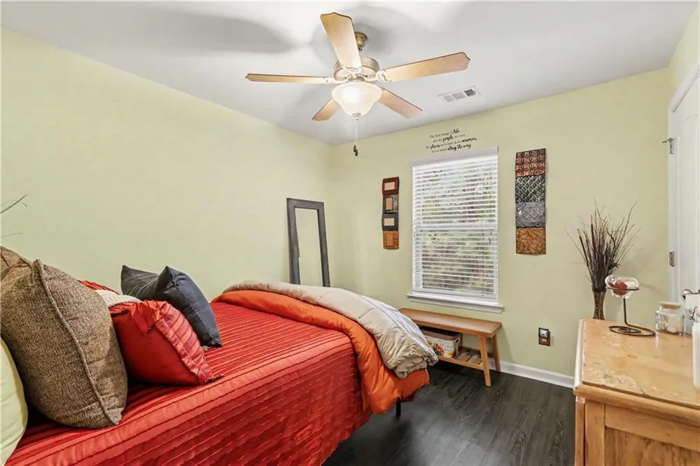 5563 Radford Loop Fairburn, GA 30213