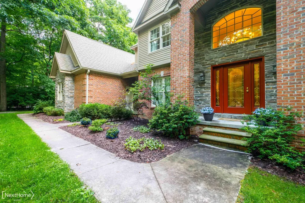 9185 North Island Drive Flushing Charter Township, MI 48433