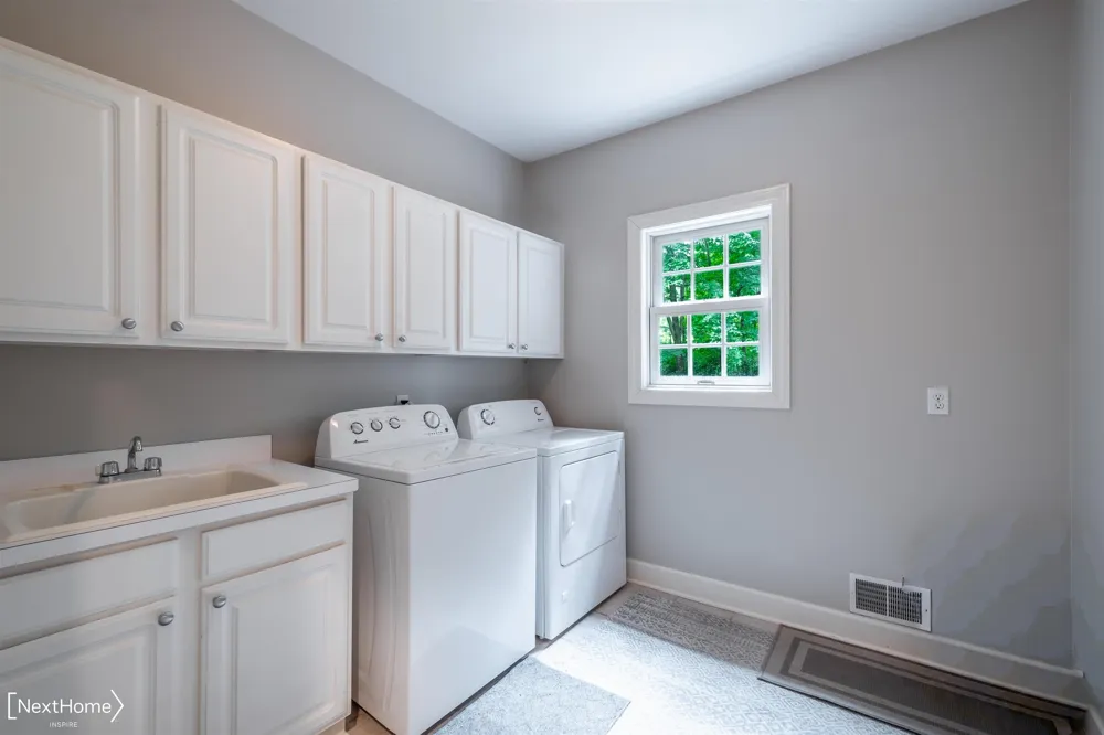 9185 North Island Drive Flushing Charter Township, MI 48433