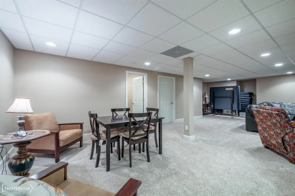 9185 North Island Drive Flushing Charter Township, MI 48433