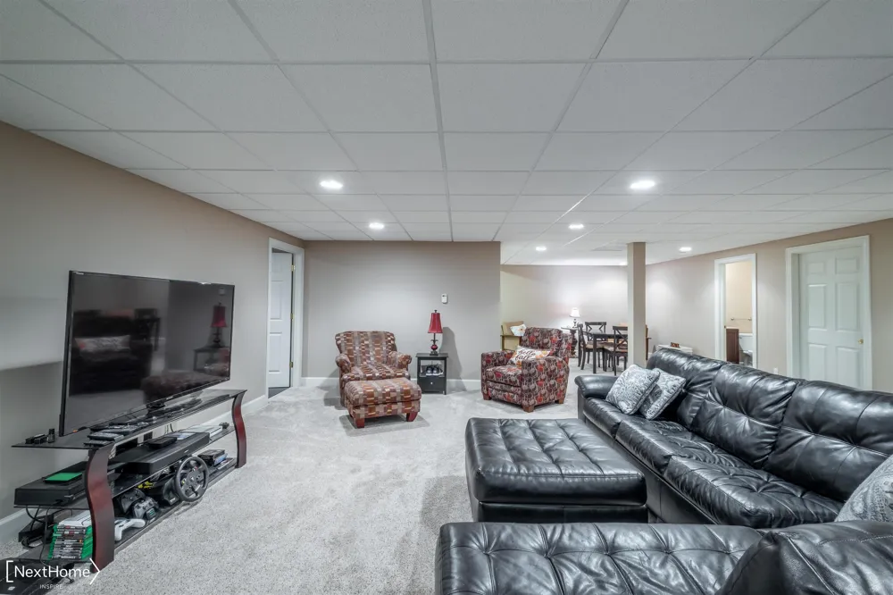 9185 North Island Drive Flushing Charter Township, MI 48433
