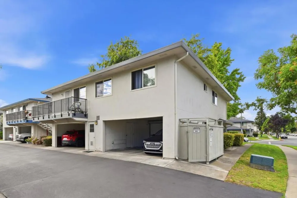 207 Watson Drive #3 Campbell, CA 95008