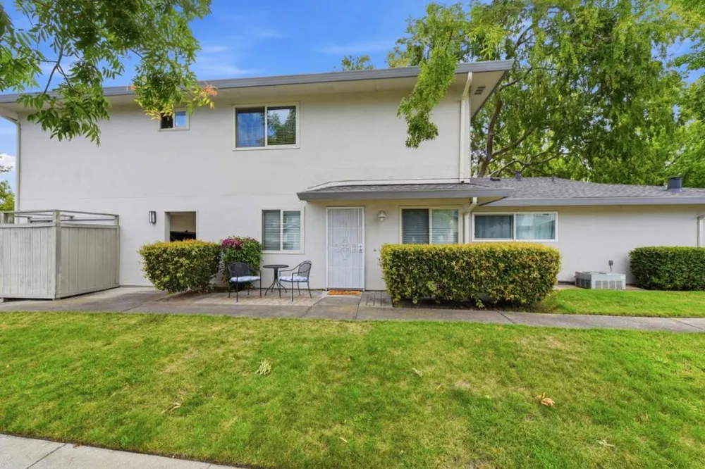 207 Watson Drive #3 Campbell, CA 95008
