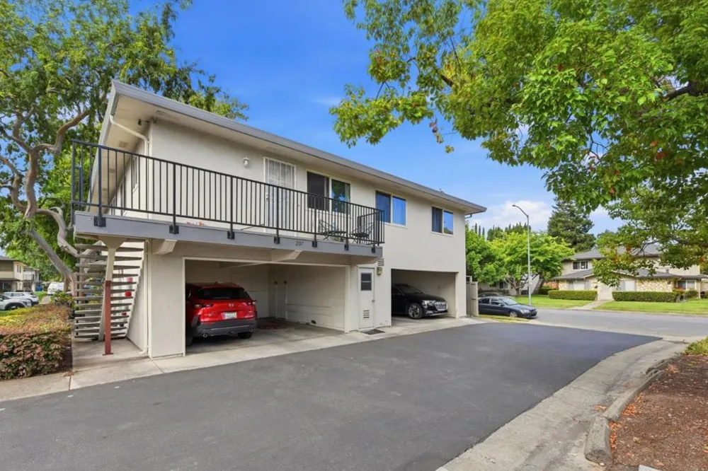207 Watson Drive #3 Campbell, CA 95008