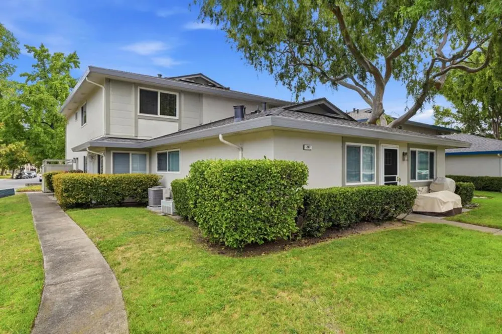207 Watson Drive #3 Campbell, CA 95008