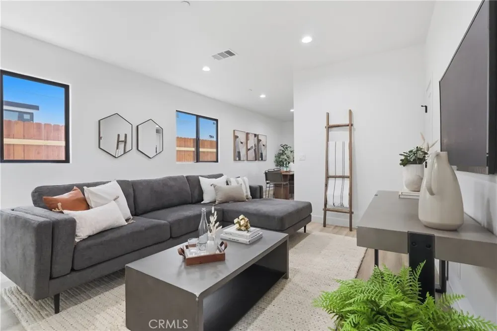 4429 Phelan Avenue Baldwin Park, CA 91706