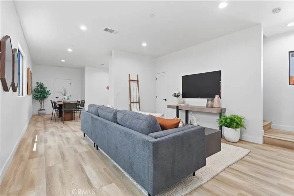 4429 Phelan Avenue Baldwin Park, CA 91706