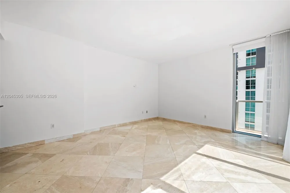 1050 Brickell Ave #3314 Miami, FL 33131