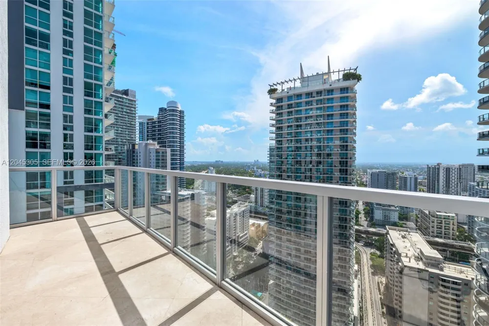 1050 Brickell Ave #3314 Miami, FL 33131