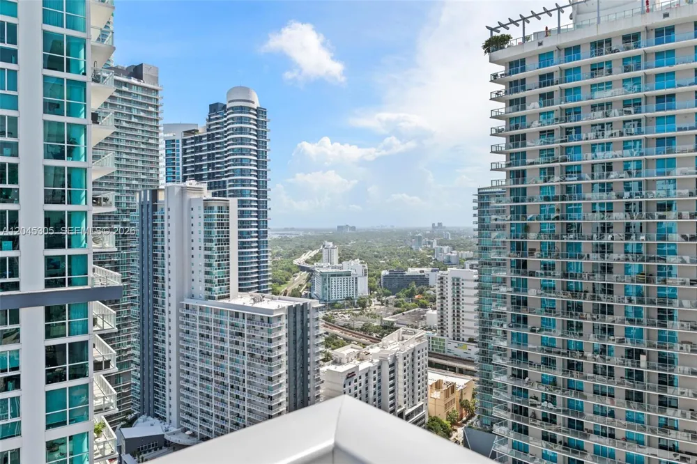 1050 Brickell Ave #3314 Miami, FL 33131
