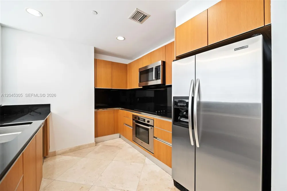 1050 Brickell Ave #3314 Miami, FL 33131