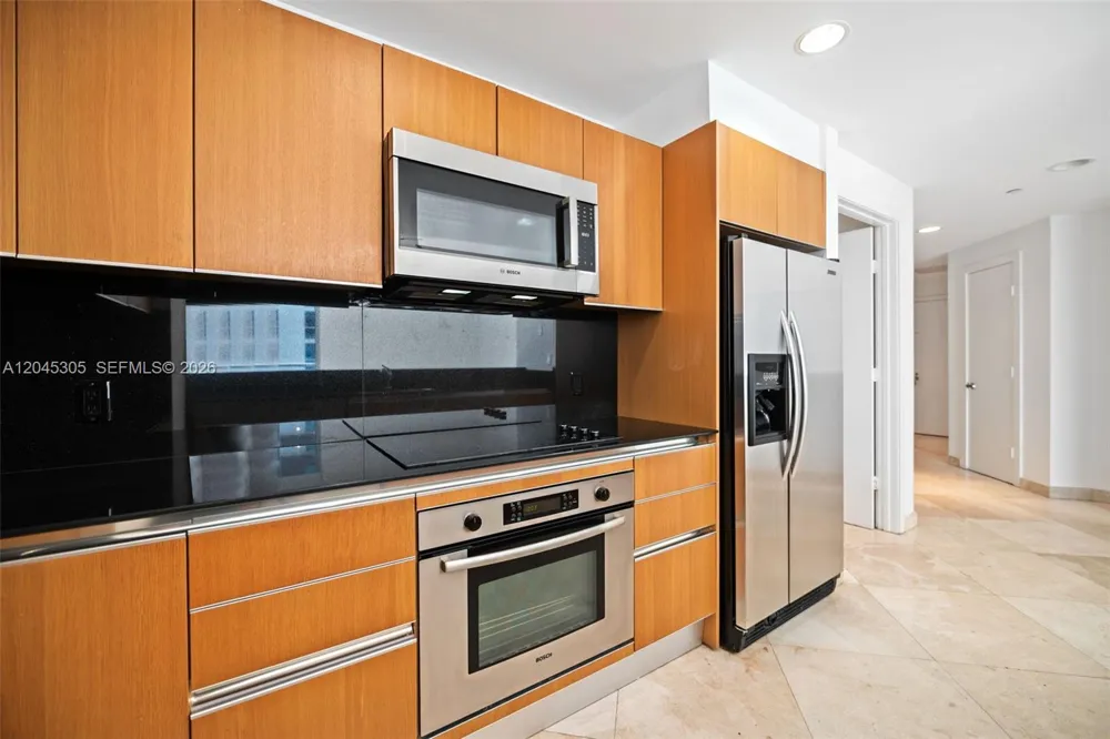 1050 Brickell Ave #3314 Miami, FL 33131