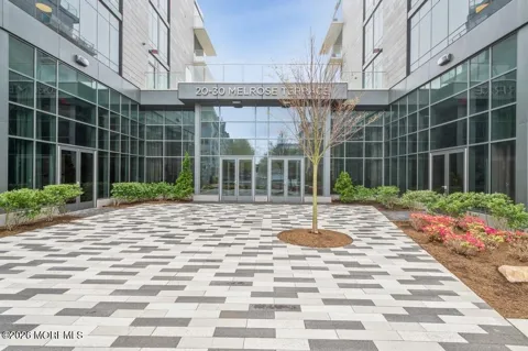 30 Melrose Terrace #221