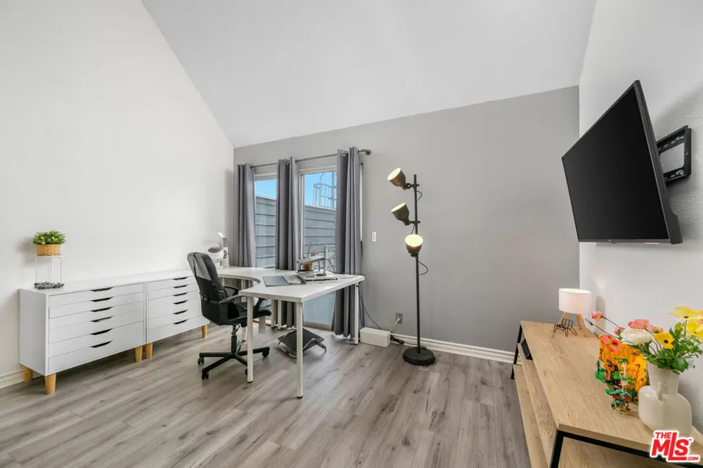 810 Baker Street #204 Costa Mesa, CA 92626