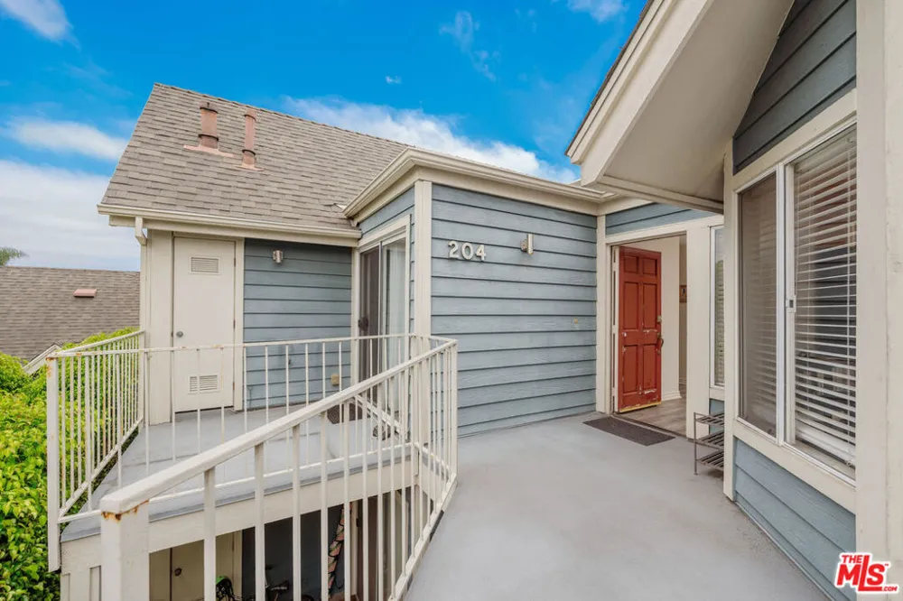 810 Baker Street #204 Costa Mesa, CA 92626