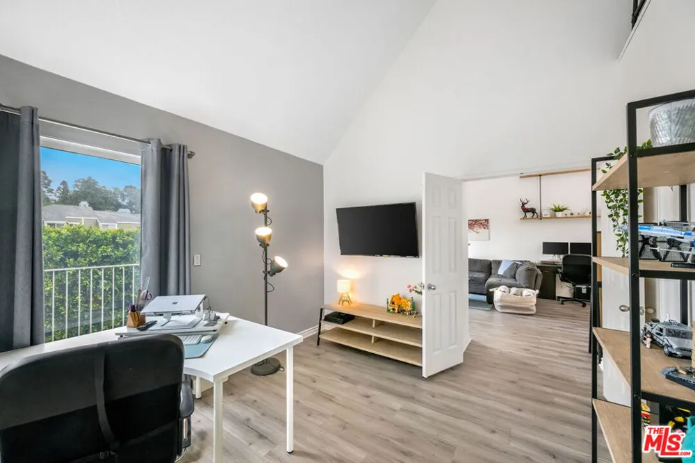 810 Baker Street #204 Costa Mesa, CA 92626