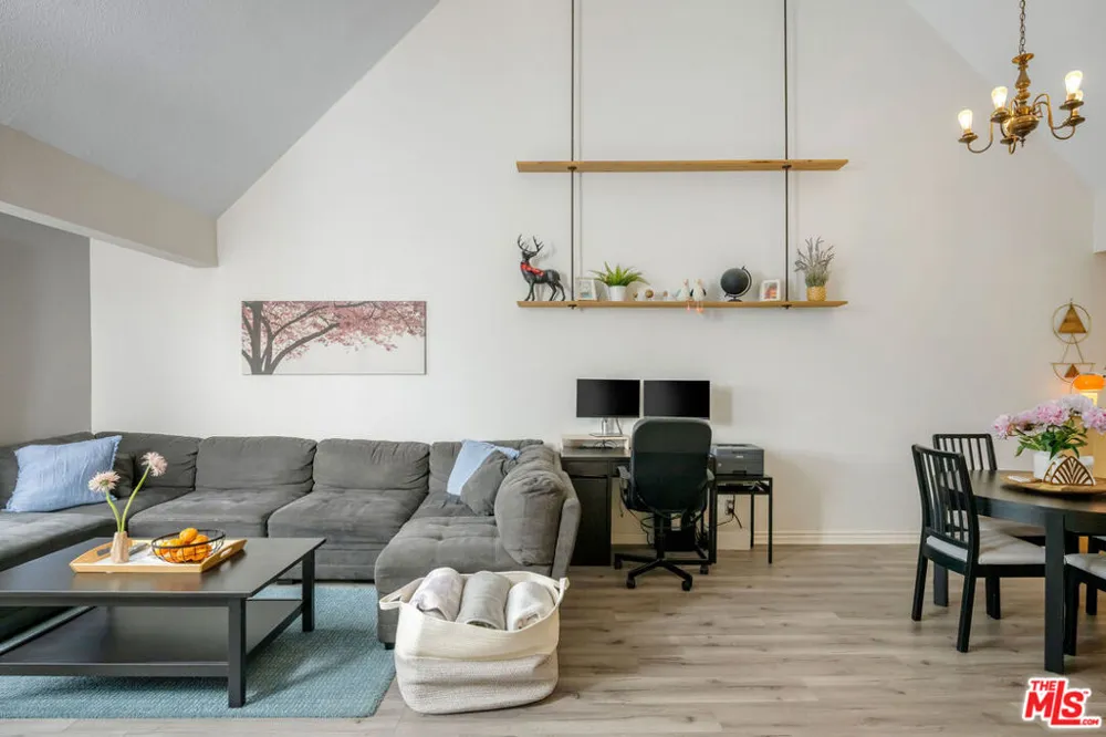 810 Baker Street #204 Costa Mesa, CA 92626