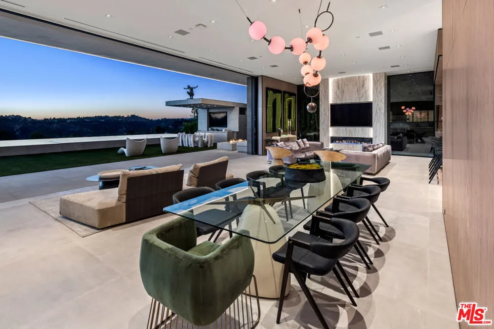 9607 Highridge Drive Beverly Hills, CA 90210