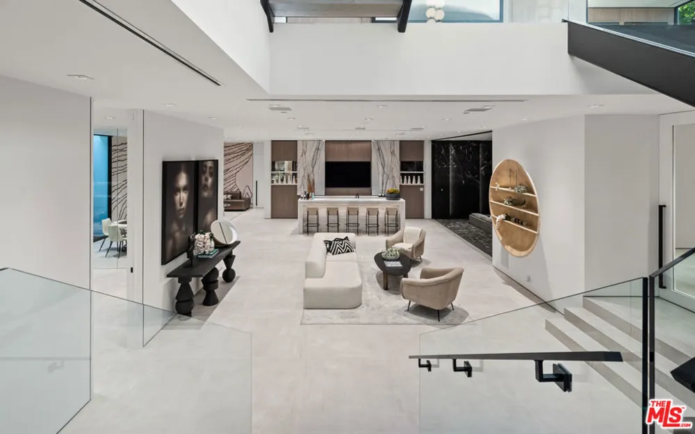 9607 Highridge Drive Beverly Hills, CA 90210