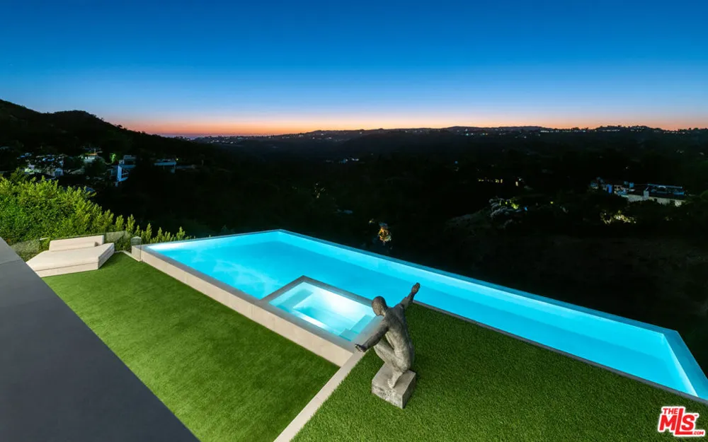 9607 Highridge Drive Beverly Hills, CA 90210