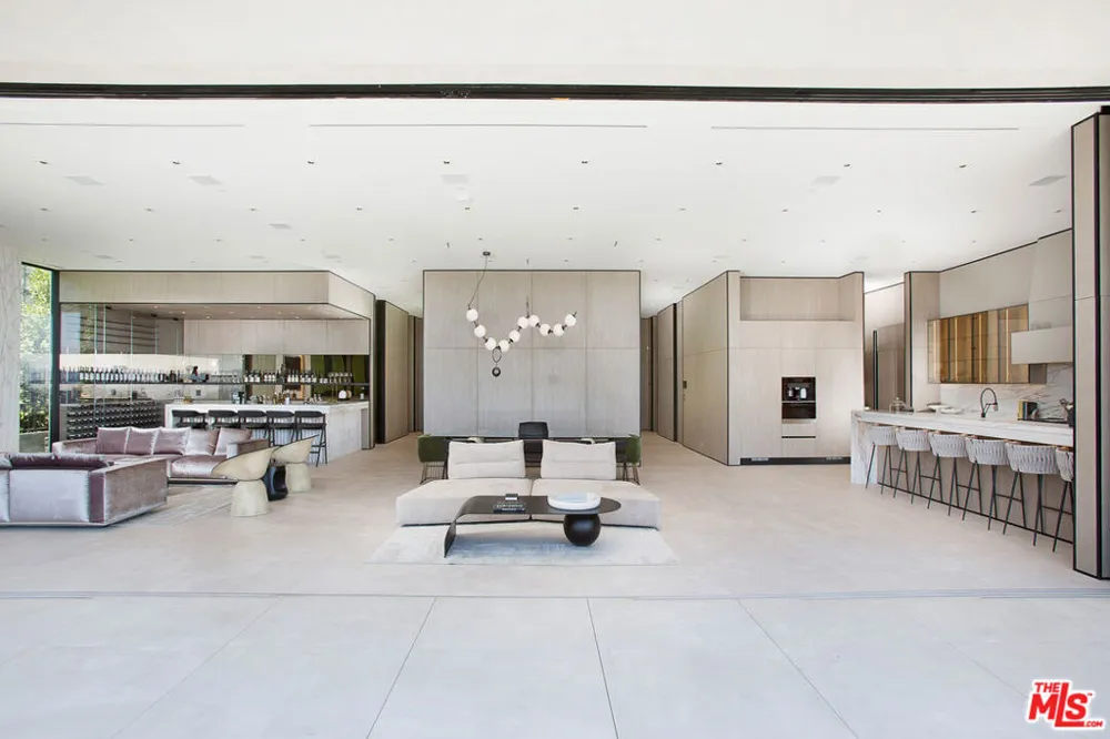 9607 Highridge Drive Beverly Hills, CA 90210