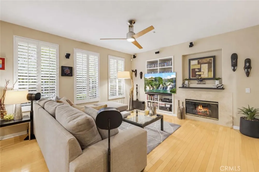 25441 Eagle Lane #140 Valencia, CA 91381