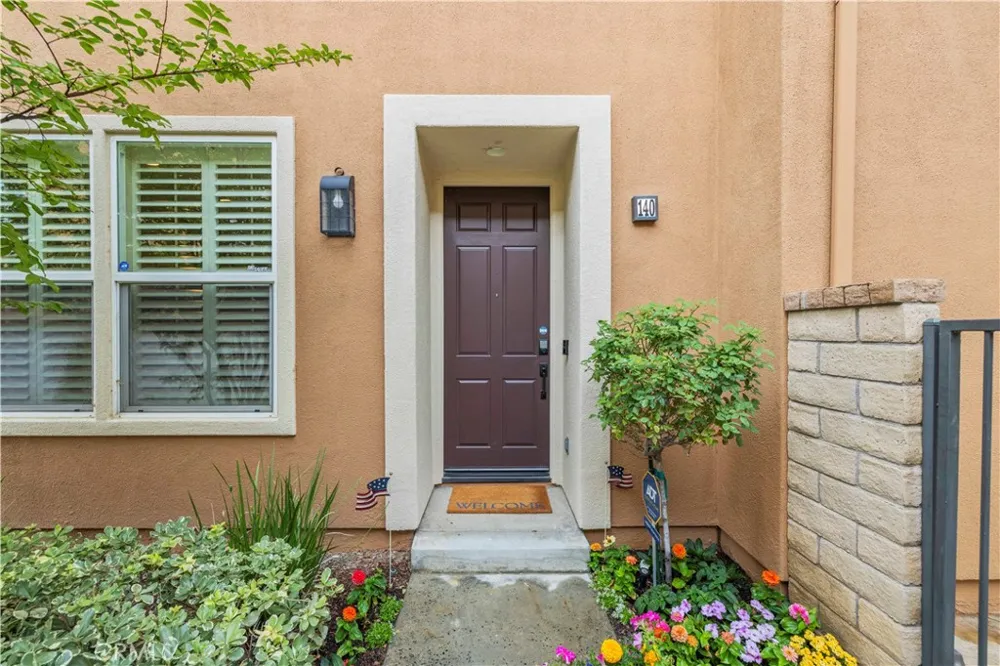 25441 Eagle Lane #140 Valencia, CA 91381