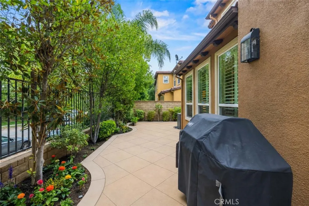 25441 Eagle Lane #140 Valencia, CA 91381