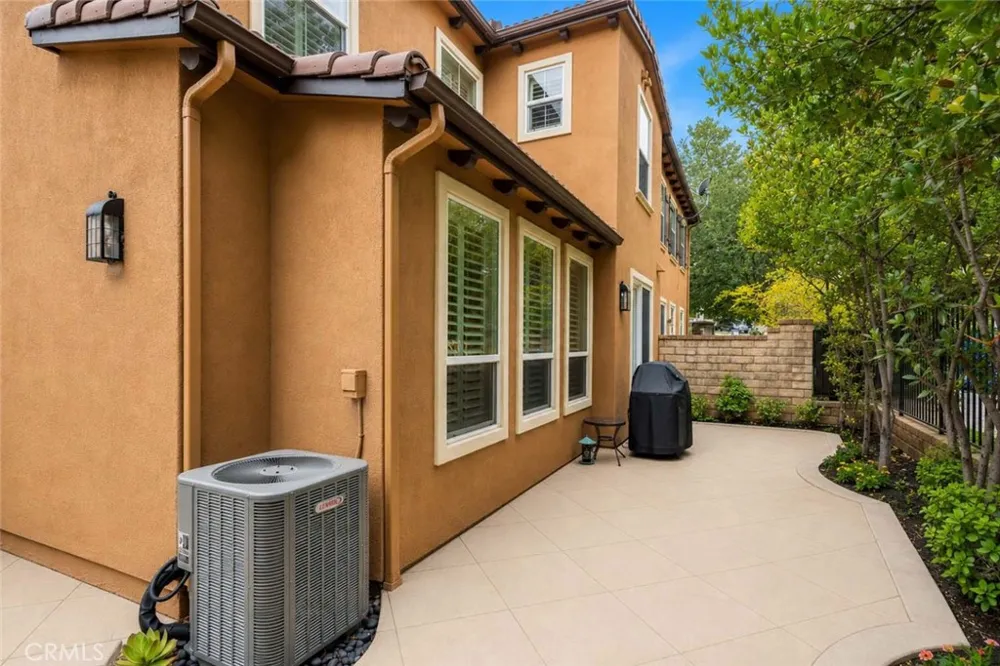 25441 Eagle Lane #140 Valencia, CA 91381