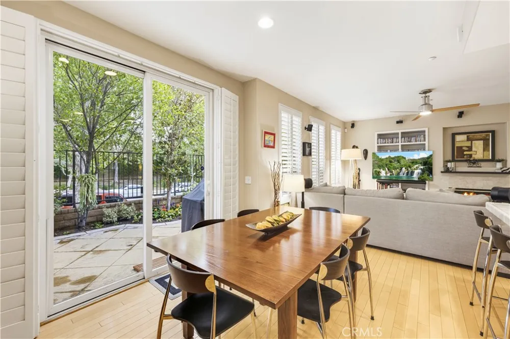 25441 Eagle Lane #140 Valencia, CA 91381