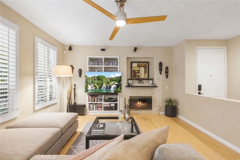25441 Eagle Lane #140 Valencia, CA 91381