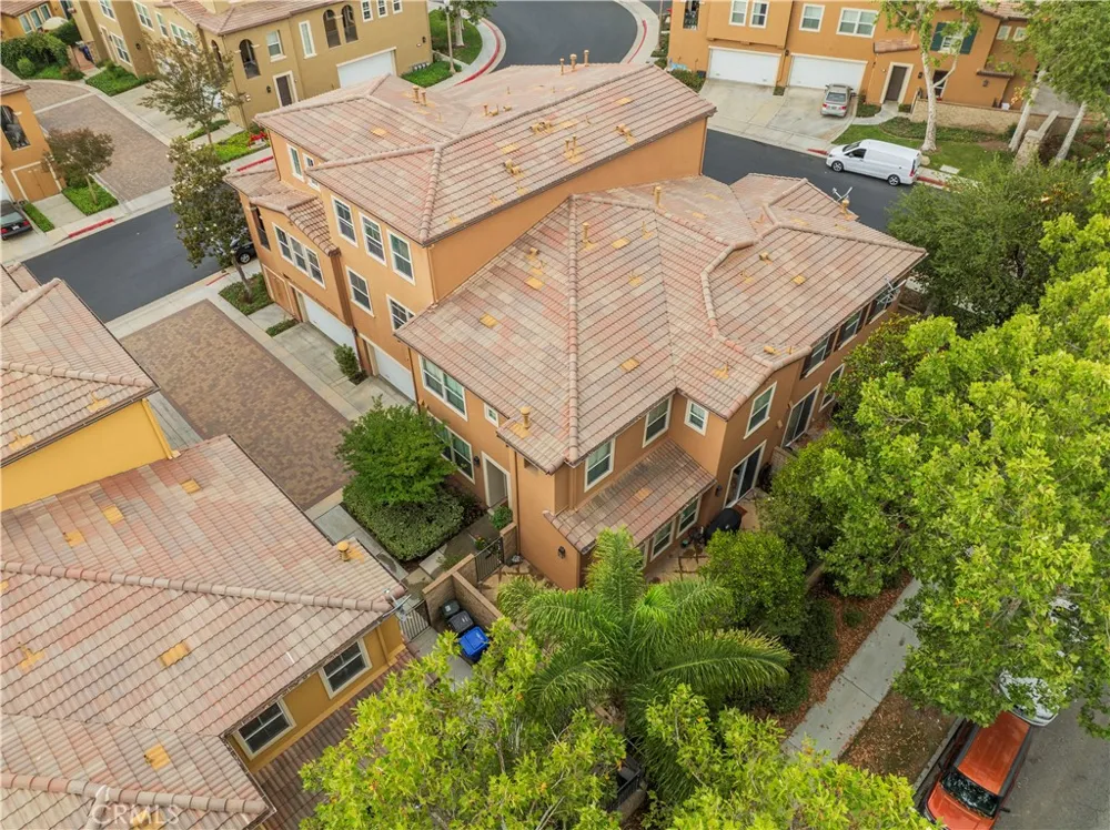 25441 Eagle Lane #140 Valencia, CA 91381