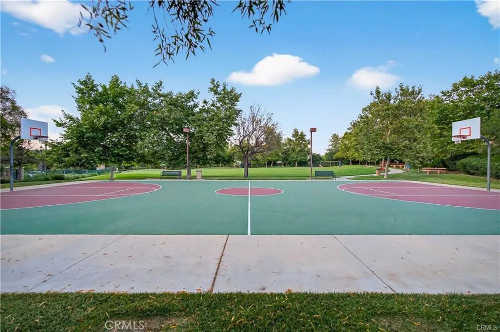 25441 Eagle Lane #140 Valencia, CA 91381