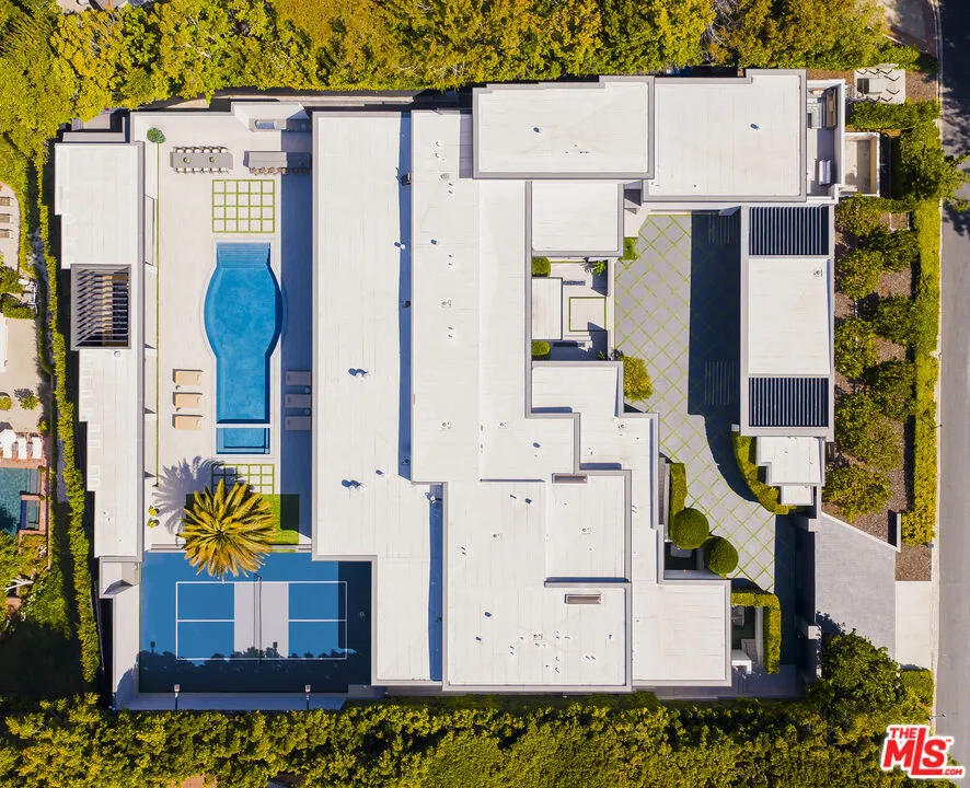 145 Mapleton Drive Los Angeles, CA 90077