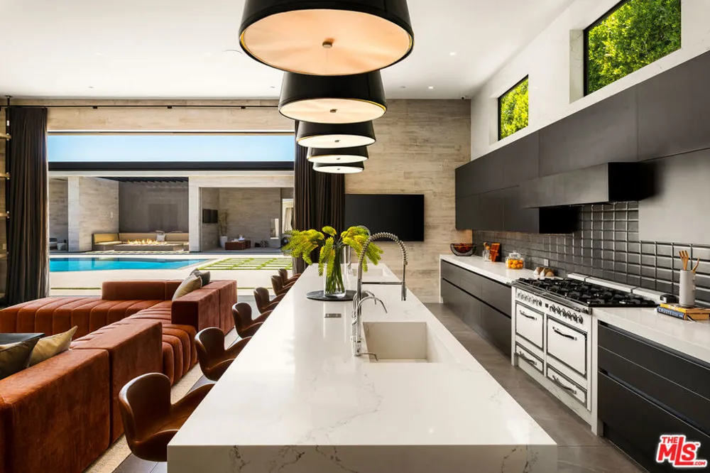 145 Mapleton Drive Los Angeles, CA 90077